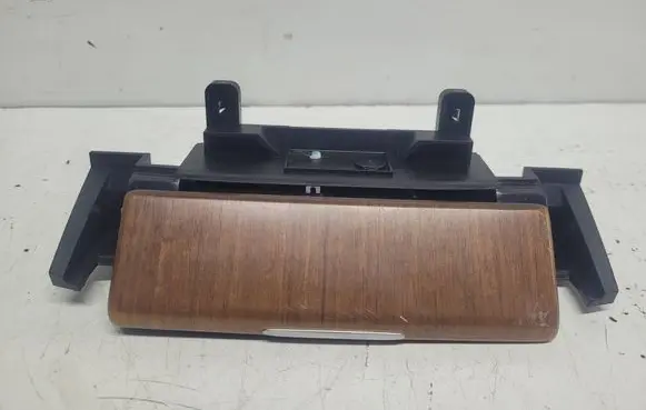 Land Rover Discovery 4 - LR4 Car ashtray 1020128 AH22048A02A