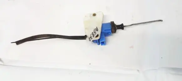 Audi 80 90 B3 Central locking vacuum pump 893862123