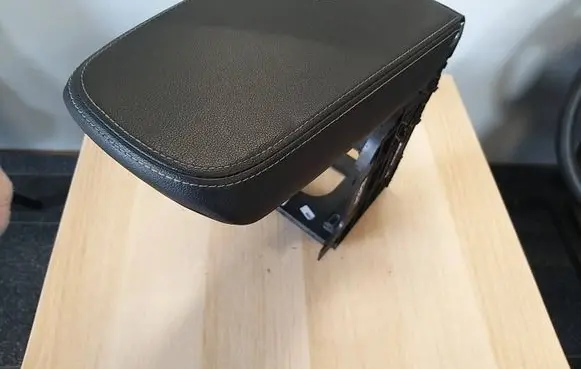 Skoda Octavia Mk4 Armrest 5E3864207