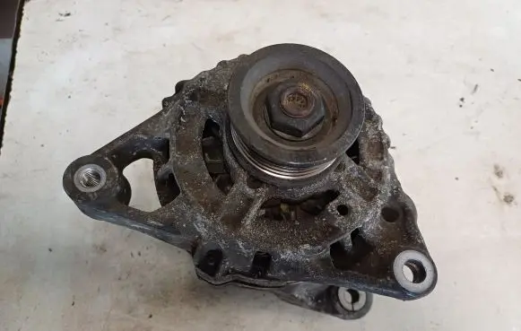 Audi A4 S4 B5 8D Generator/alternator 058903016