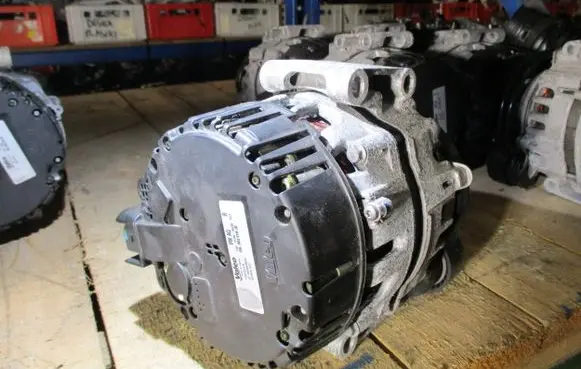 Skoda Fabia Mk1 (6Y) Generator/alternator 04L906218A