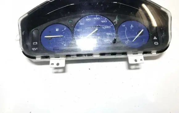 Mazda 121 Speedometer (instrument cluster) 46db03
