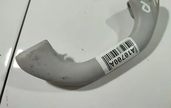 Volkswagen Polo IV 9N3 Front interior roof grab handle 6N0857607M