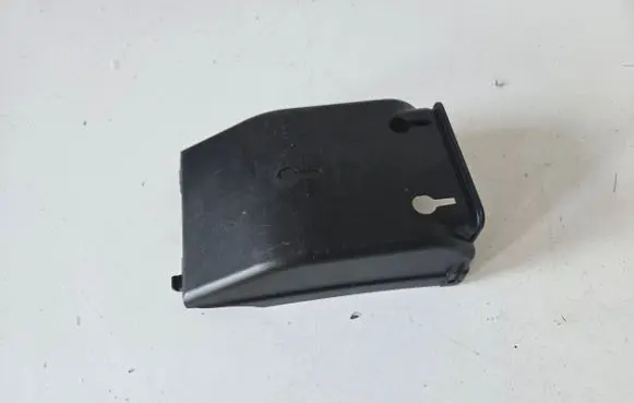 Volvo XC90 Fuse box cover 31494567