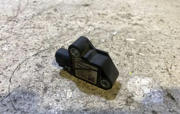 Volvo V50 Airbag deployment crash/impact sensor 8651200 P829A5
