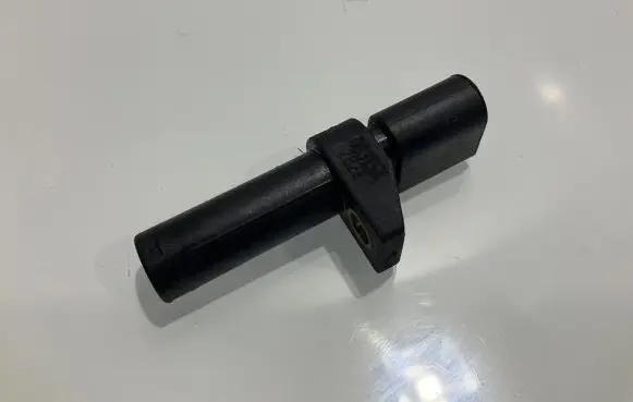Mercedes-Benz E W211 Crankshaft position sensor 0031532828