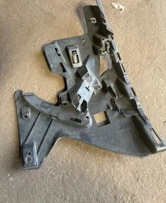 Volvo S60 Front bumper mounting bracket 31323426