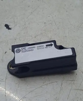 Volkswagen PASSAT B5 Airbag deployment crash/impact sensor IJ0909606N