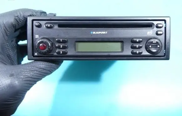 Dacia Sandero Radio/CD/DVD/GPS head unit 8200902036 IMPRK1324933