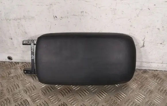 Toyota RAV 4 (XA40) Armrest RAV14PORANKIS