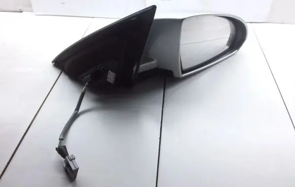 Nissan Primera Front door electric wing mirror 96301AU472