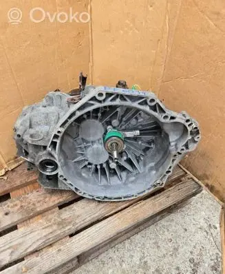 Renault Master II Manual 6 speed gearbox PF6014