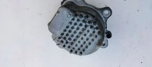 Toyota Auris E180 Water pump 3046M081176