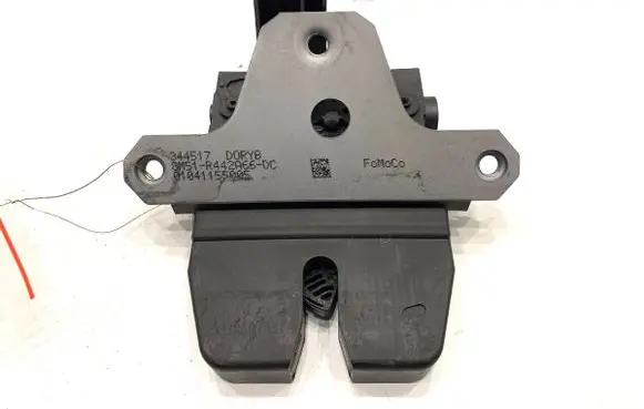 Ford Focus Tailgate exterior lock 8M51-R442A66-DC