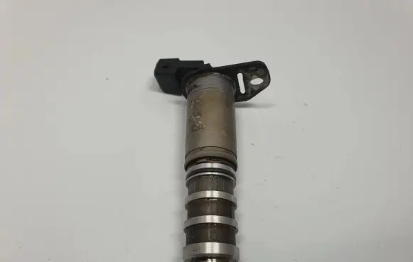 BMW 5 F10 F11 Camshaft vanos timing valve 7585776 11367585776 11368605123