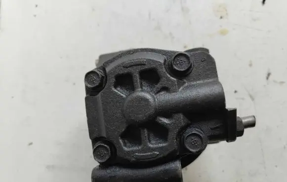 Ford Mondeo MK IV Power steering pump B4911041925 G6913A696CD