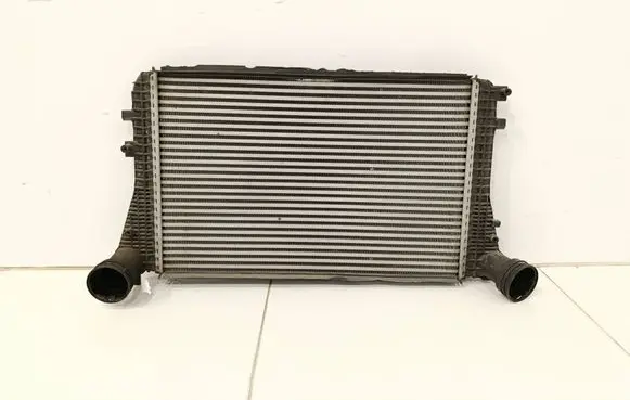 Volkswagen Scirocco Intercooler radiator 1K0145803T N6900002