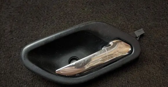 BMW 5 E39 Front door interior handle 8226050