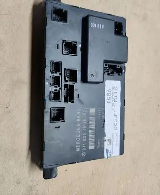 Mercedes-Benz E AMG W211 Door control unit/module 2118201585