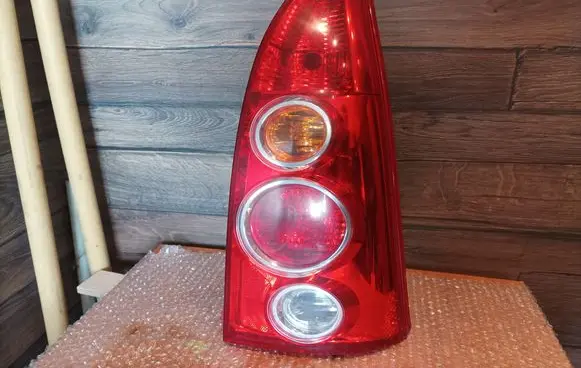 Mazda Premacy Rear/tail lights