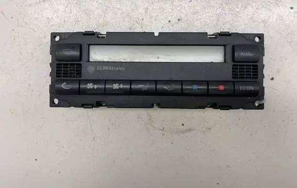 Volkswagen PASSAT B5.5 Climate control unit 3B1907044H