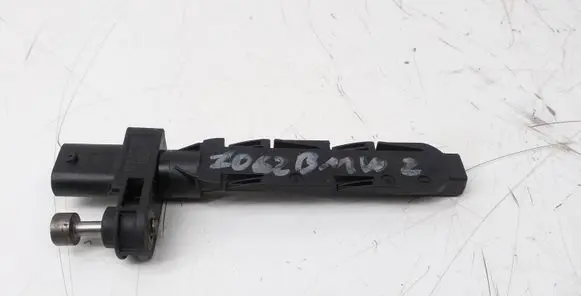BMW 2 F22 F23 Crankshaft position sensor 7806782 25916010