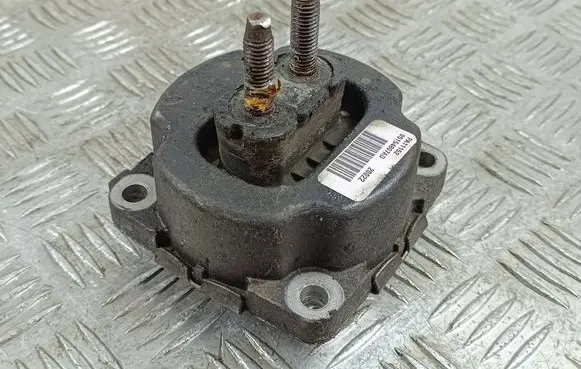 Jeep Grand Cherokee Gearbox mount PA11152 20022 05154807AD