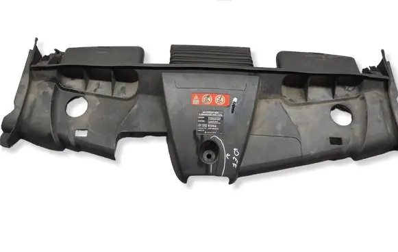 Mercedes-Benz E W212 Radiator trim A2075000355 BBP169203