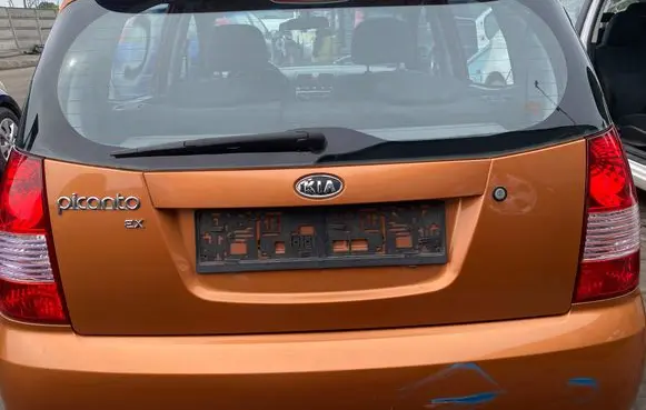KIA Picanto Truck tailgate