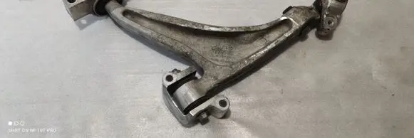 Volvo XC60 Front lower control arm/wishbone 31360700