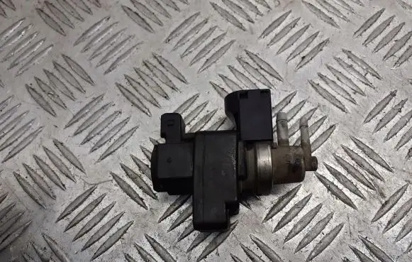 Nissan Primera Vacuum valve BRAK