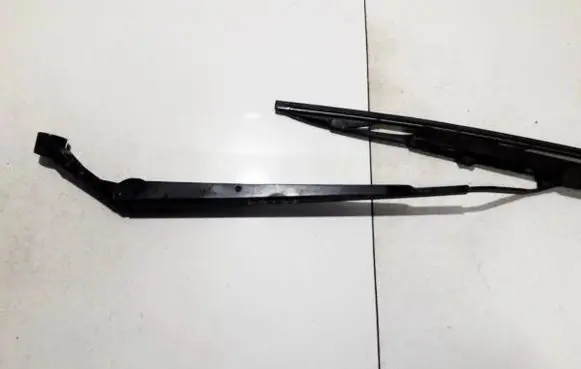 Toyota Corolla Verso E121 Front wiper blade arm 6522