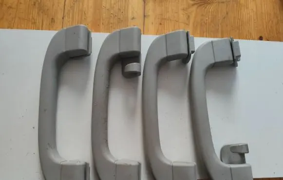 BMW 5 E39 A set of handles for the ceiling 8227593 8235578 8235577