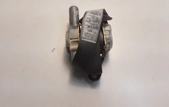 Toyota Prius (XW20) Front seatbelt 7L7210P