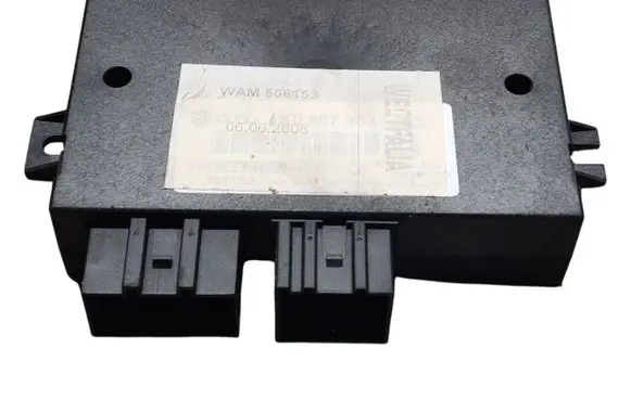 Audi A4 S4 B8 8K Tow bar trailer control unit/module 1K0907383 506153