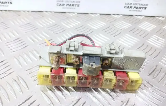Volvo S70 V70 V70 XC Fuse module 9162084 9128576