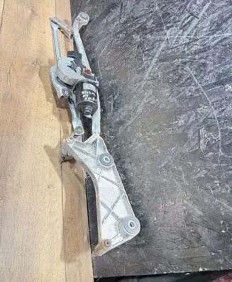 Mercedes-Benz ML W164 Front wiper linkage and motor A1648202442 405191 7357E