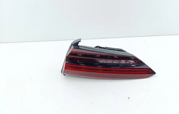Audi A5 Tailgate rear/tail lights 8W6945094F 8W6945256B