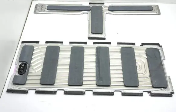 Citroen C4 III e-C4 Hybrid/electric vehicle battery fan 9827124580 9827124680