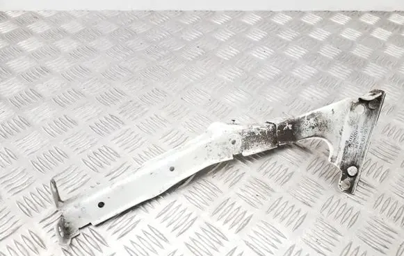 Audi A4 S4 B8 8K Fender mounting bracket 8K0821135C