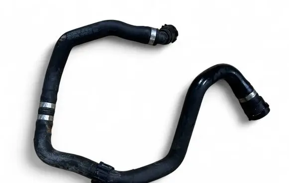 Engine coolant pipe/hose