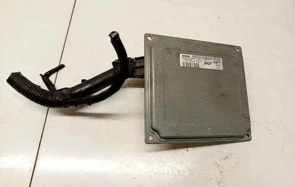 Ford Focus Engine control unit/module 5M5112A650HF S118944001