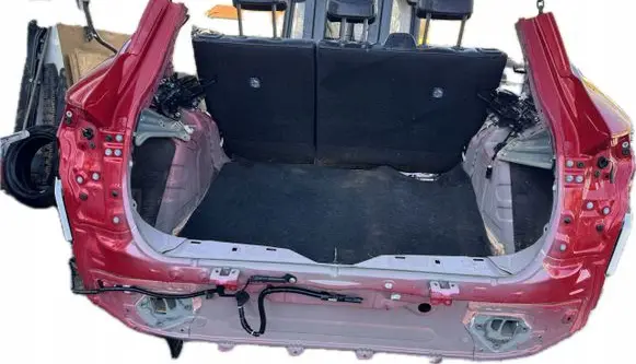 Lexus LBX Rear seatbelt 