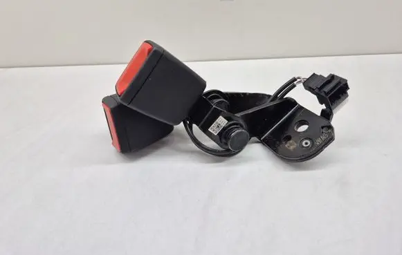 Audi A6 S6 C8 4K Middle seatbelt buckle (rear) 4KD857739MNB 4KD857739