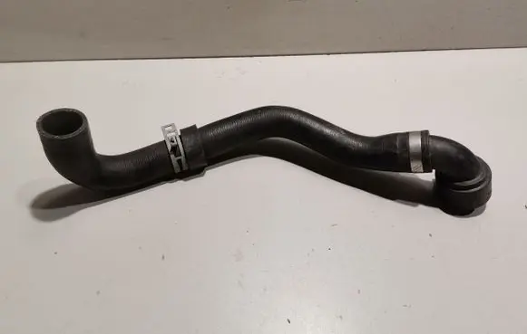 Volvo XC90 Engine coolant pipe/hose 31474845