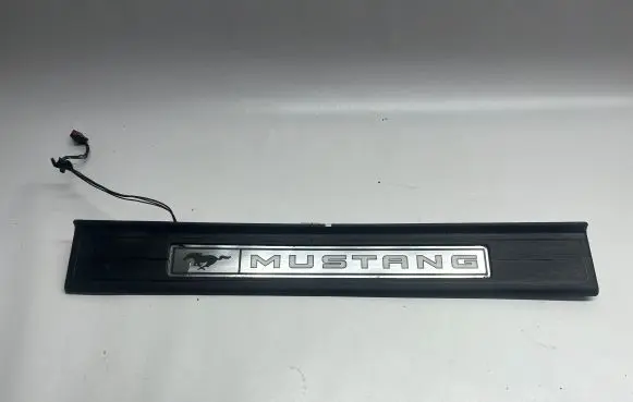 Ford Mustang VI Front sill trim cover FR3B6313222CKW