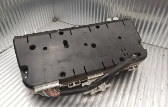 Toyota Corolla Verso AR10 Speedometer (instrument cluster) 838000F090 MB2574303100