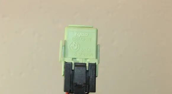 BMW X5 E53 Other relay 8373700