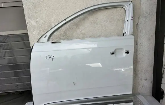 Audi Q7 4M Front door