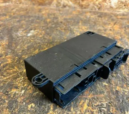 Mercedes-Benz E W124 Comfort/convenience module 2028201026 05072041